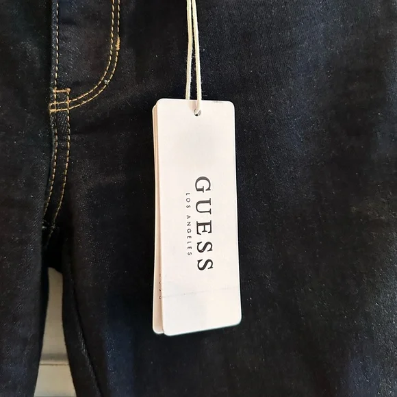 NWT Guess Sexy Curve Skinny Jeans - Picture 3 of 5